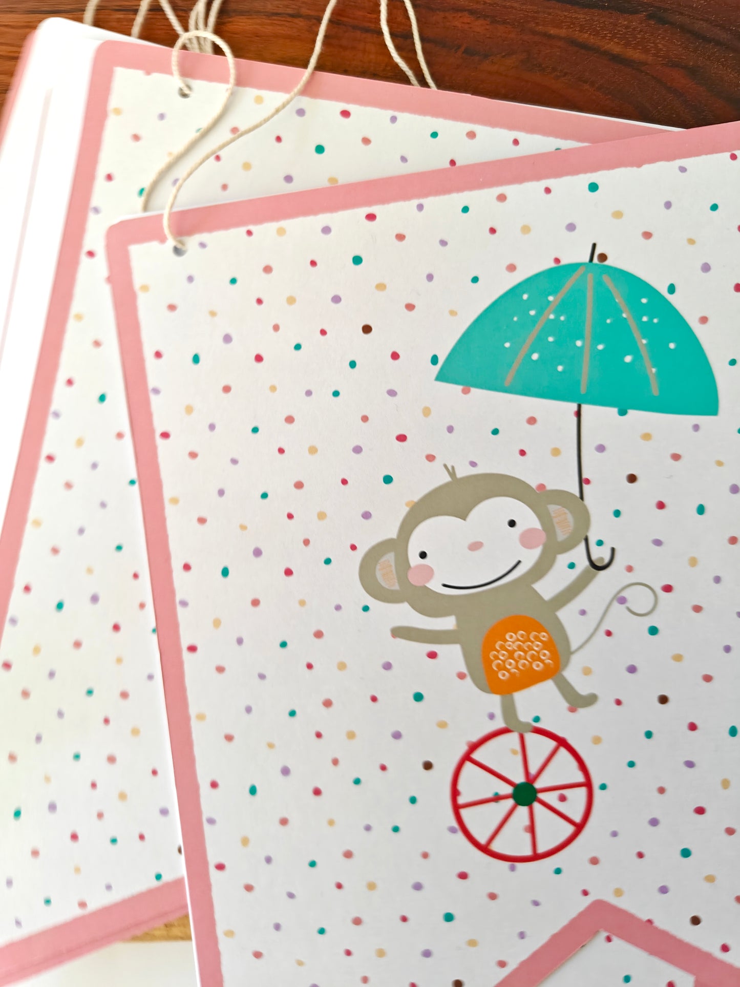Pack decoración, papelería y detalles Festejos y cumpleaños CIRCUS FUN (con chocolatina)