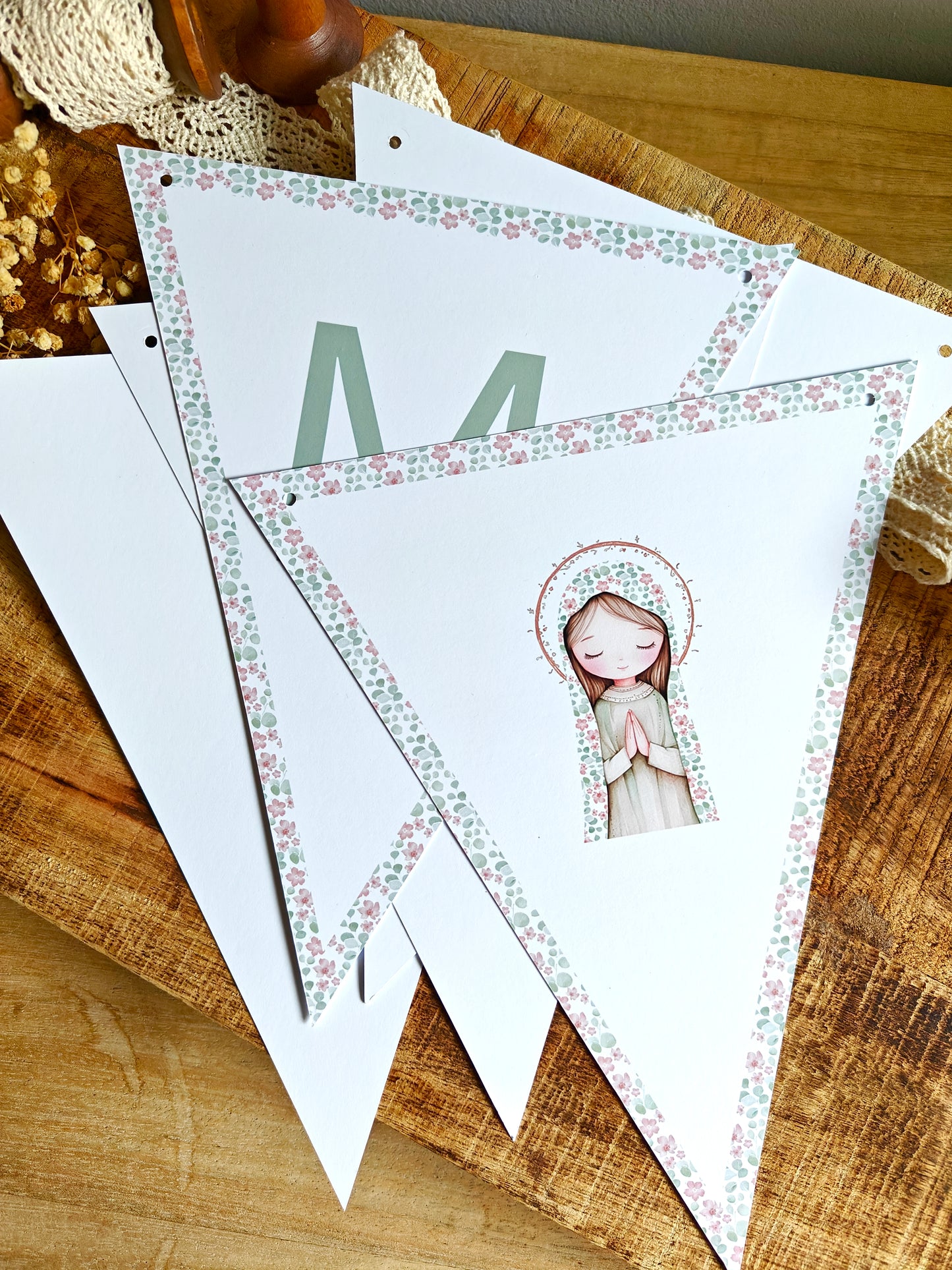 Guirnalda / Banderín personalizada Comunión COLECCIÓN VIRGENCITA