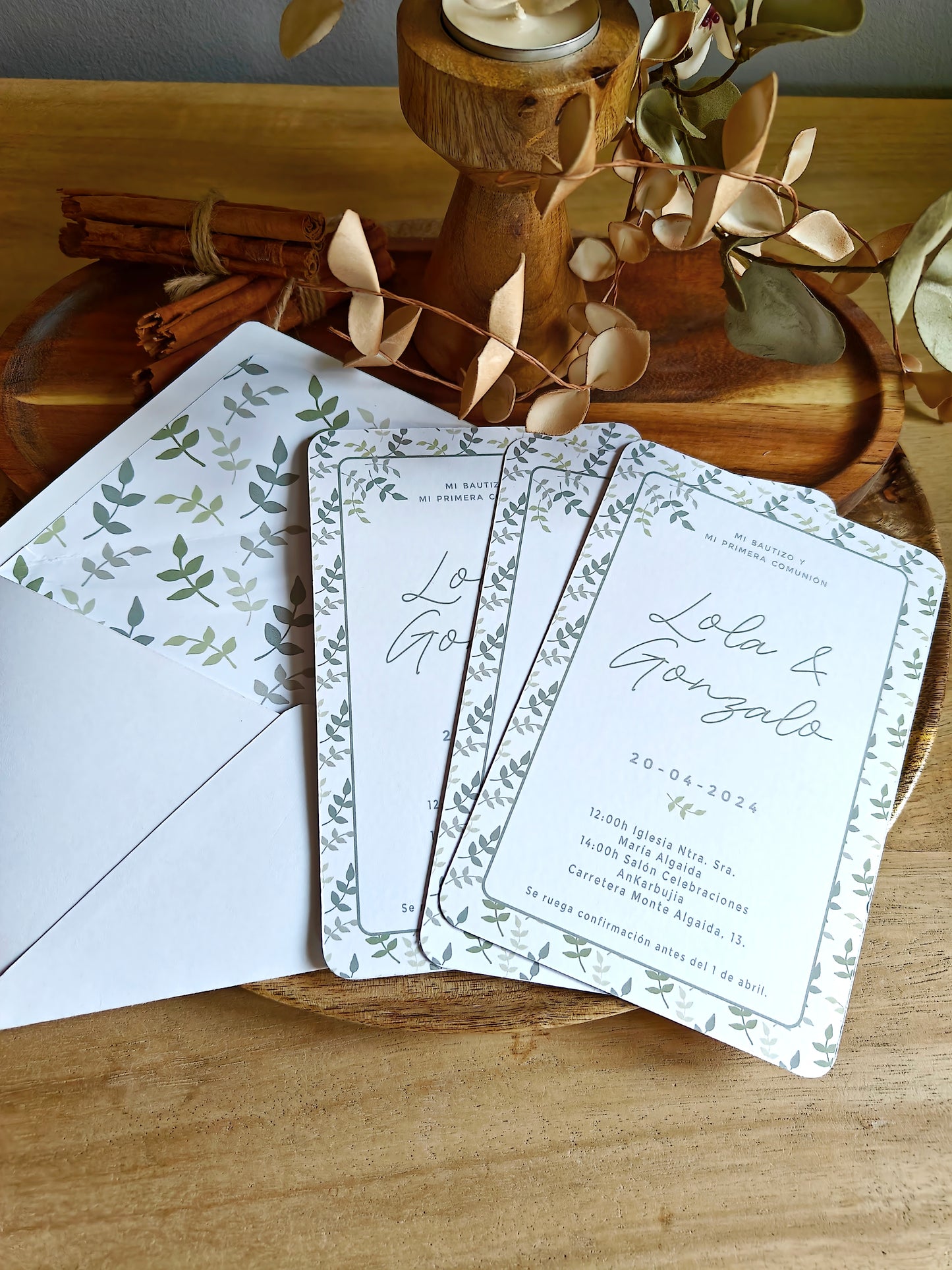 Invitación impresa personalizada Comunión COLECCIÓN HOJITAS