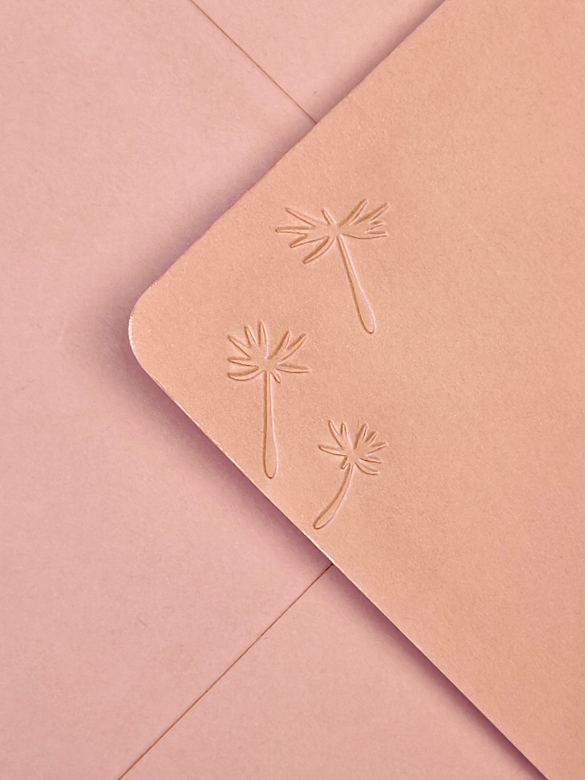 18. COLECCIÓN STAMP (diente de león rosa antique)