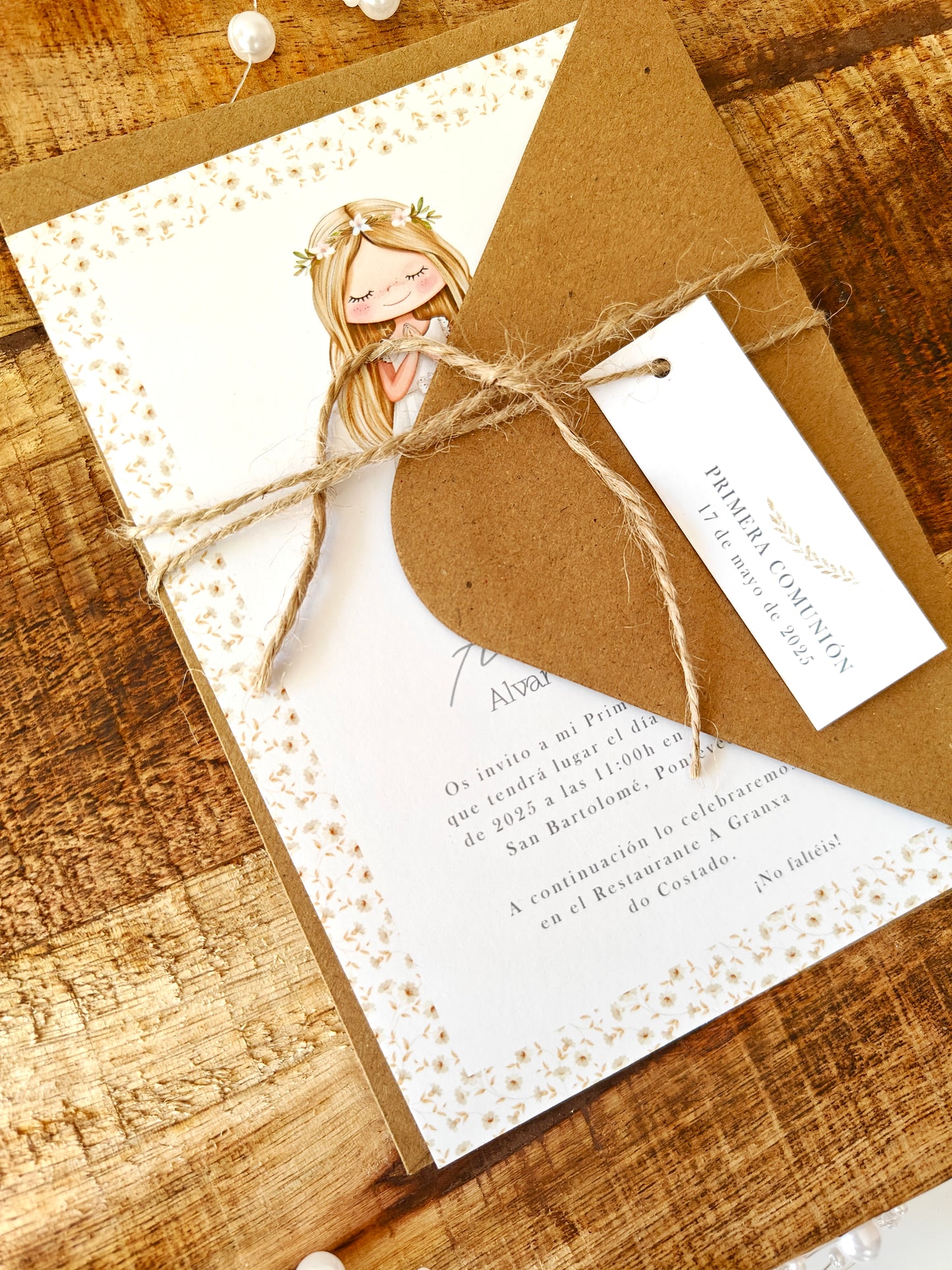 Invitación impresa personalizada Comunión COLECCIÓN CAMOMILE