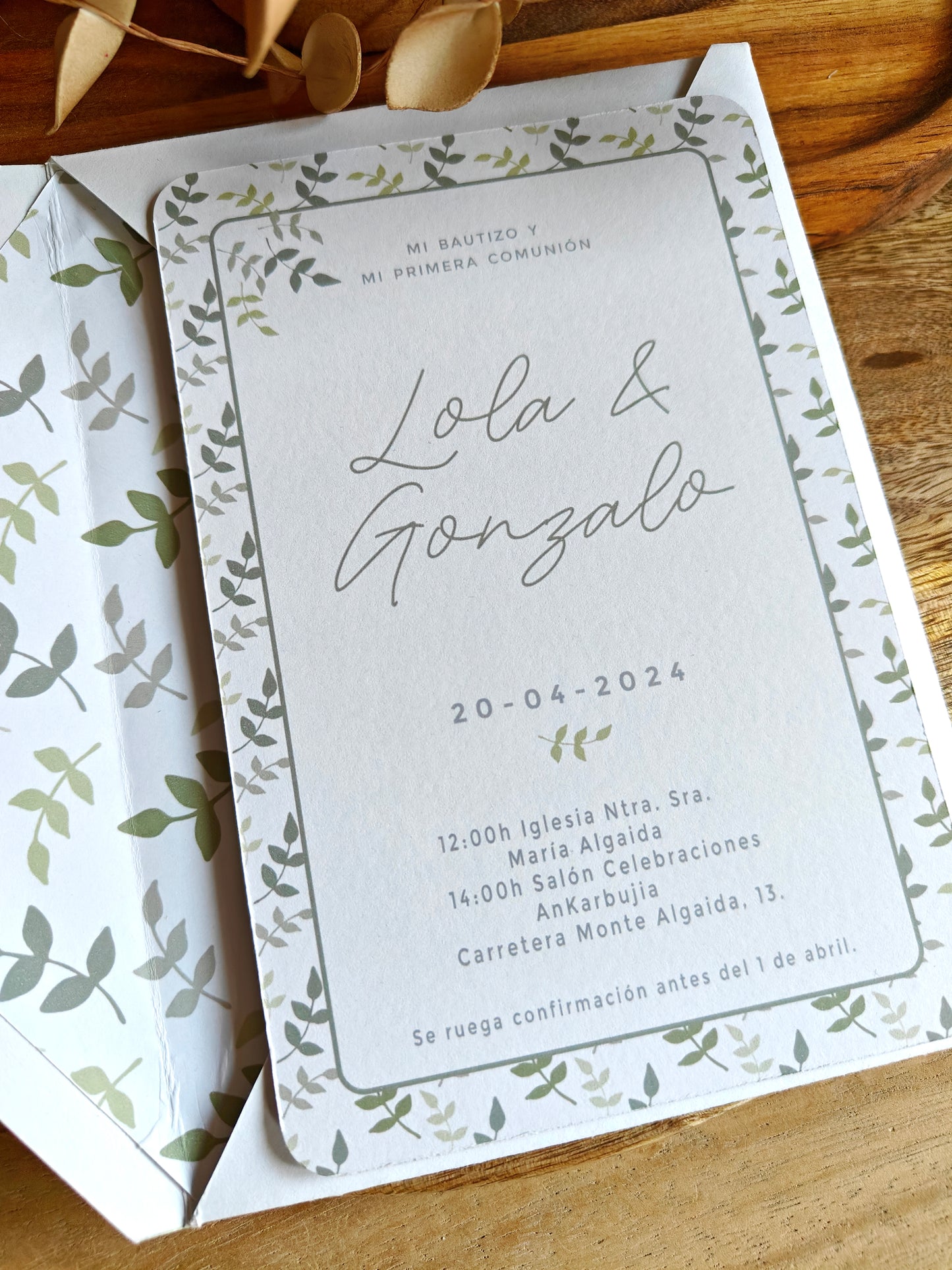 Invitación impresa personalizada Comunión COLECCIÓN HOJITAS