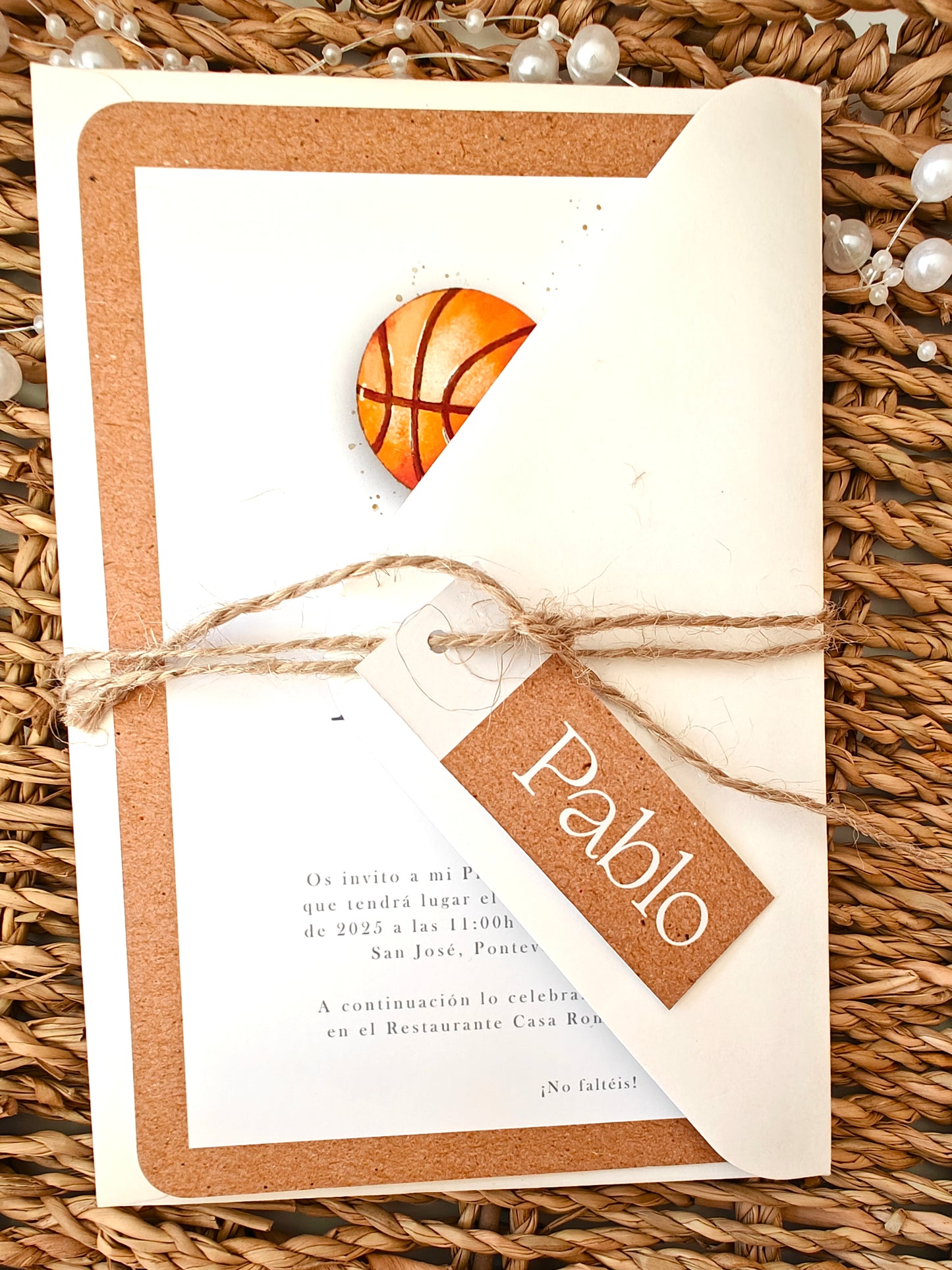 Invitación impresa personalizada Comunión COLECCIÓN BALÓN CESTO