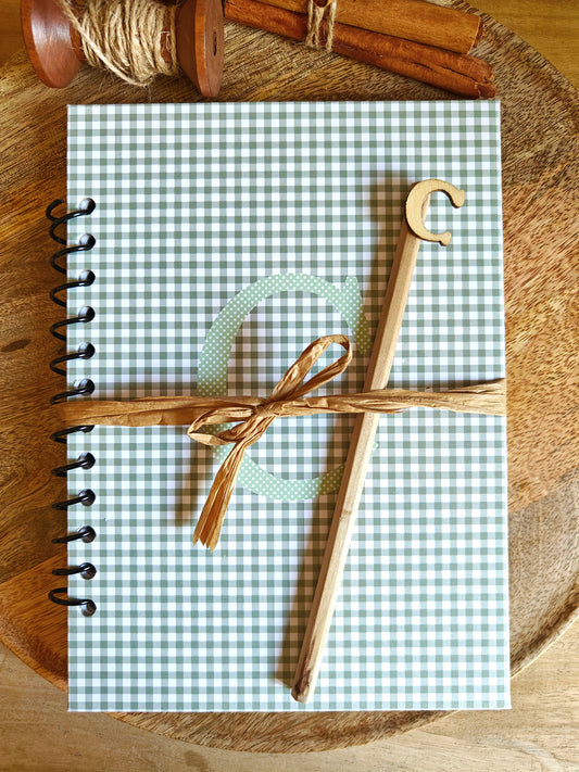 Libreta con lapiz inicial personalizada Comunión