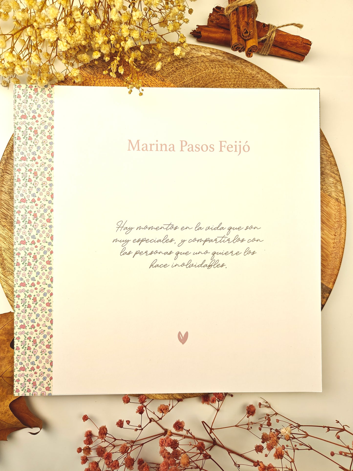 Libro de celebración, firmas y fotos personalizado.  Primera Comunión COLECCIÓN ANGELITO