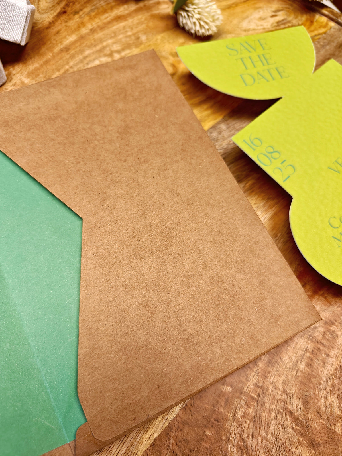 14. COLECCIÓN FORM (verde)