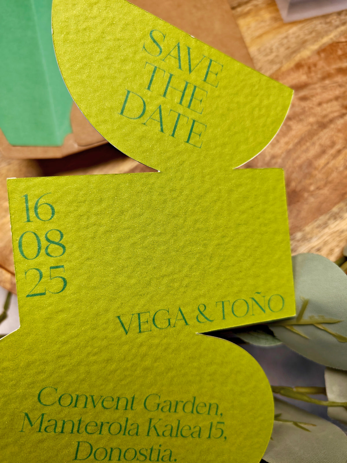 14. COLECCIÓN FORM (verde)