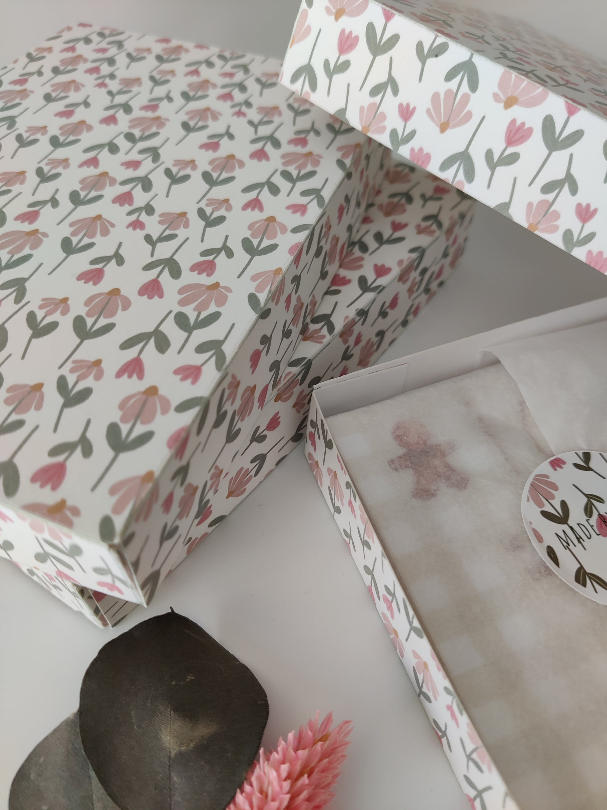 caja plana para tarjetas o detalles pequeños 