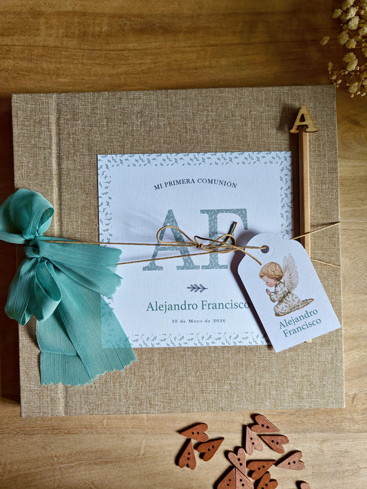 Libro de firmas y fotos personalizado.  Primera Comunión COLECCIÓN ANGELITO (niño)