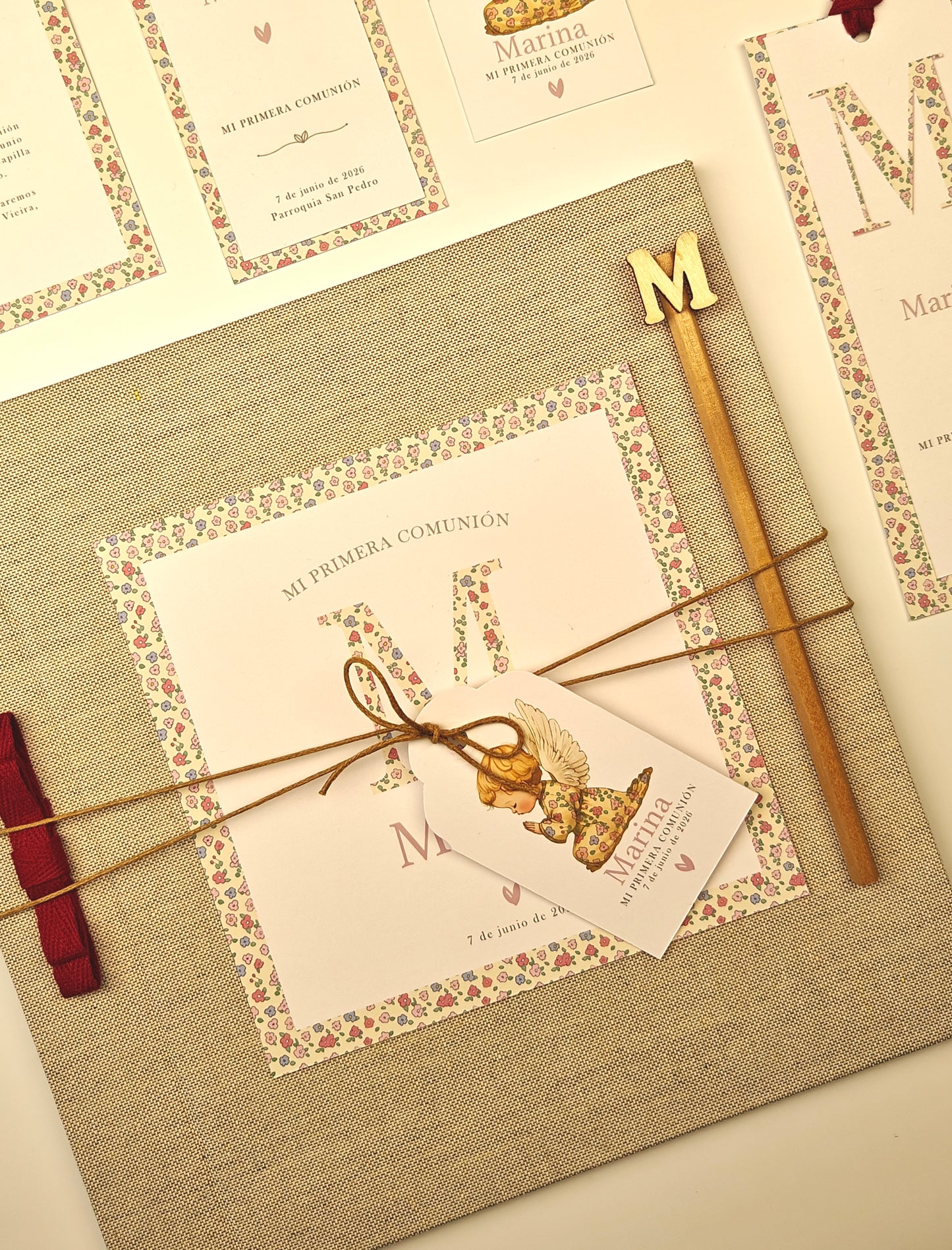 Libro de celebración, firmas y fotos personalizado.  Primera Comunión COLECCIÓN ANGELITO